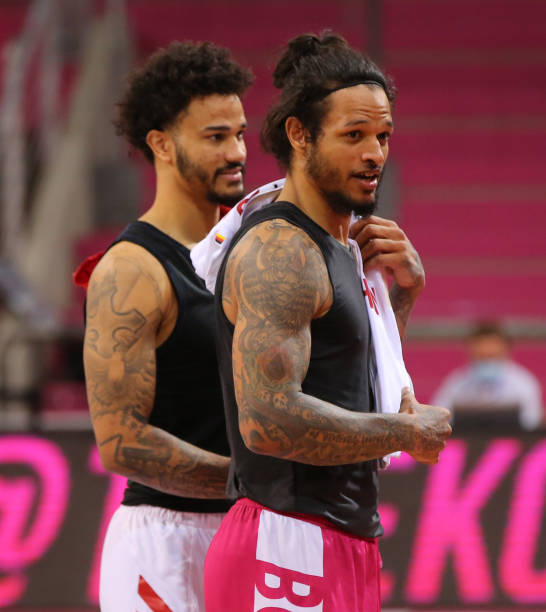 但球员们用 但球员们用