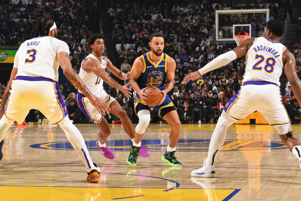 亚历山大 亚历山大