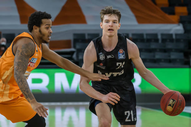 球员关系的 球员关系的